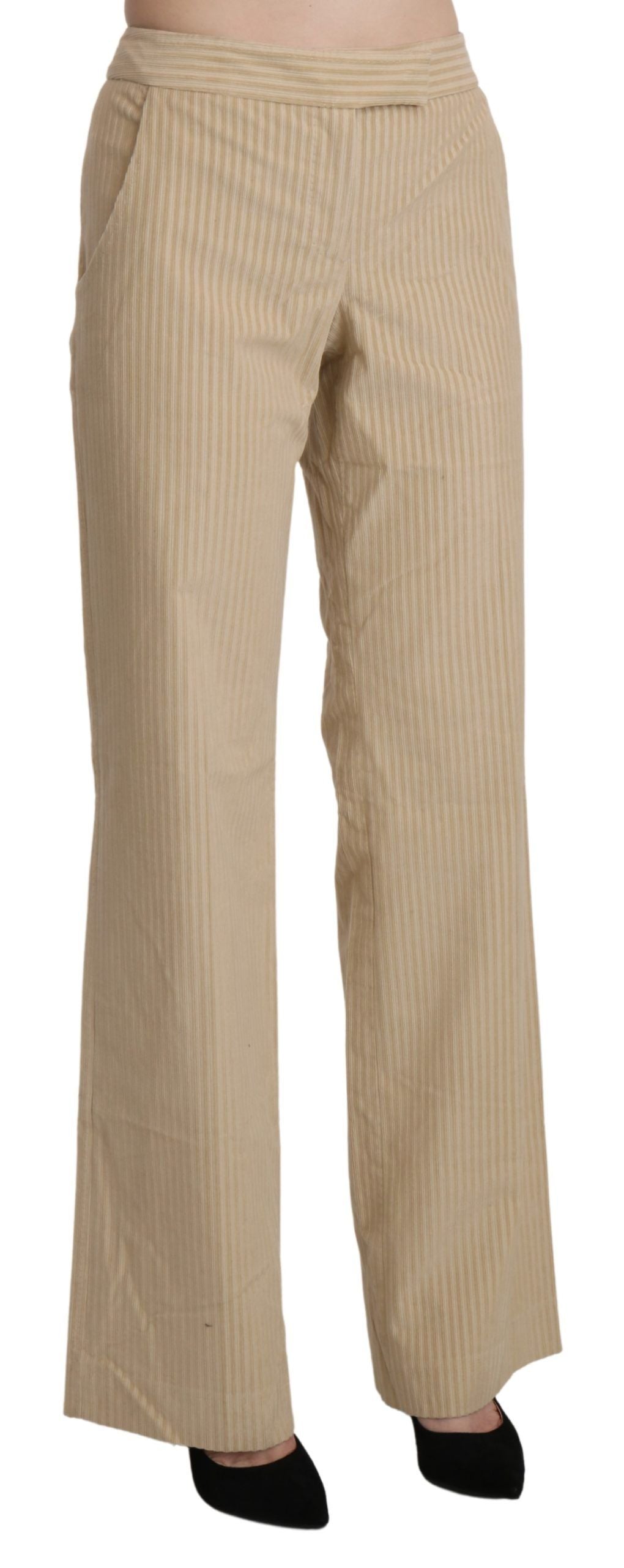 Pantaloni beige a gamba larga svasati a vita alta