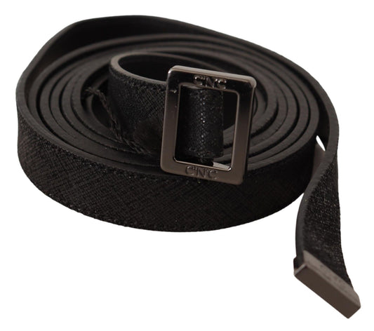 Cinturón de cuero negro con hebilla de metal