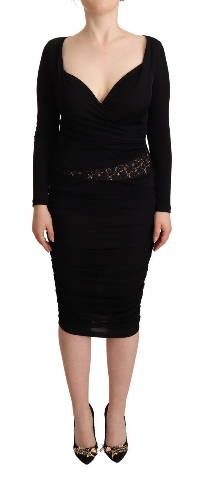Vestido midi negro de manga larga con escote en forma de corazón