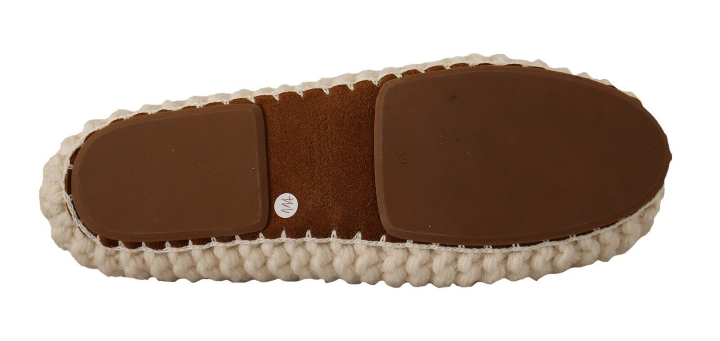 Weiße Ballerinas zum Hineinschlüpfen aus Wollstrick