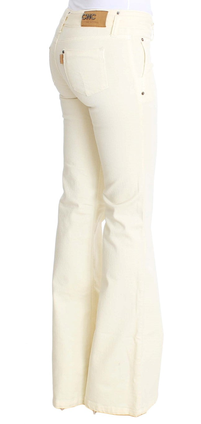 Jeans a zampa elasticizzati in cotone bianco