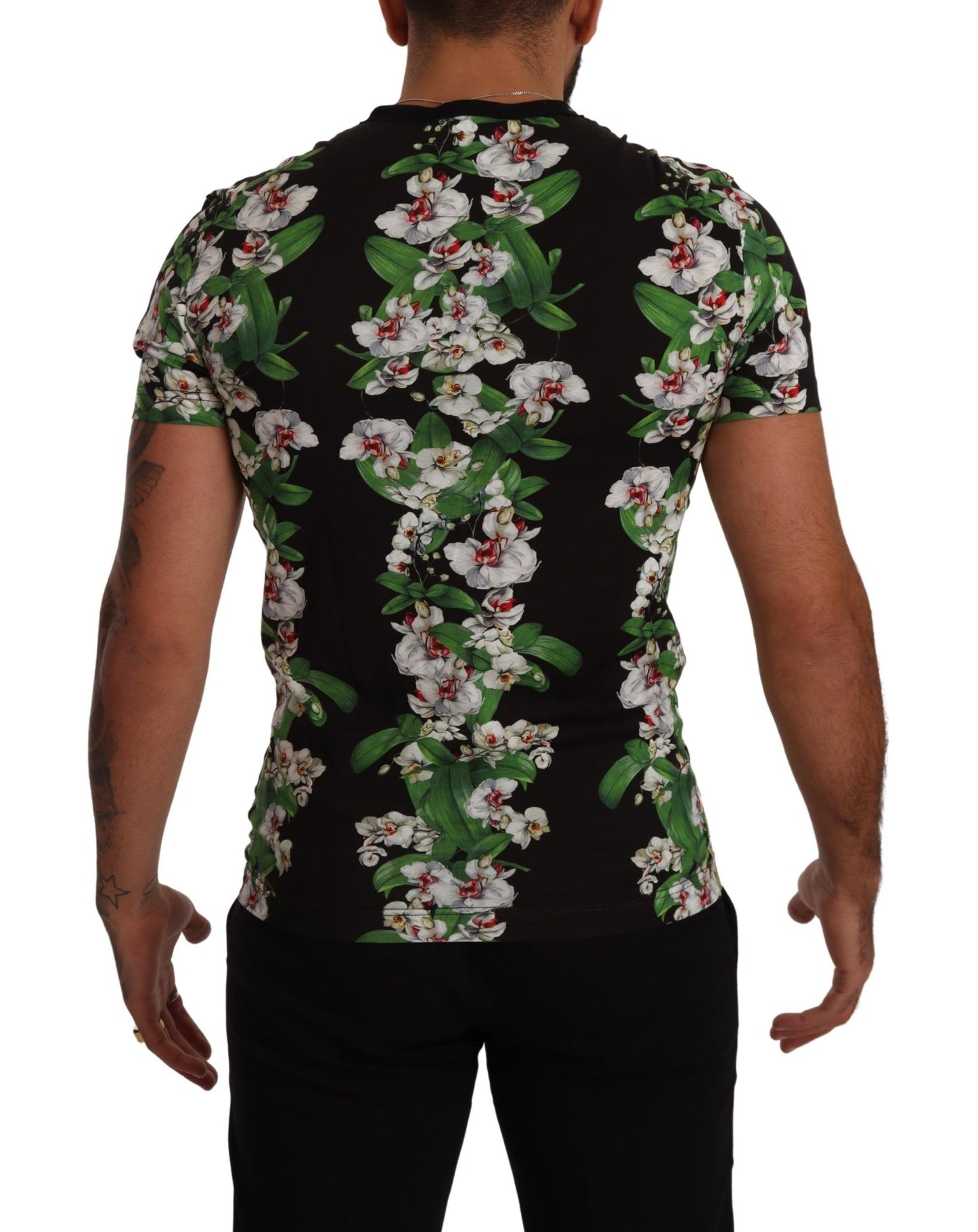 Camiseta con cuello redondo y estampado floral negra