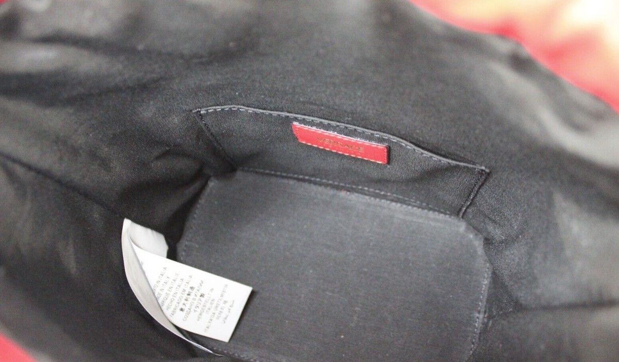 Bolso bandolera tipo cubo de cuero acolchado rojo con cordón