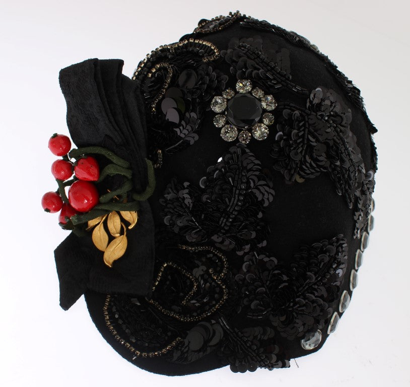 Sombrero Broche Cerezas Oro Cristal Negro
