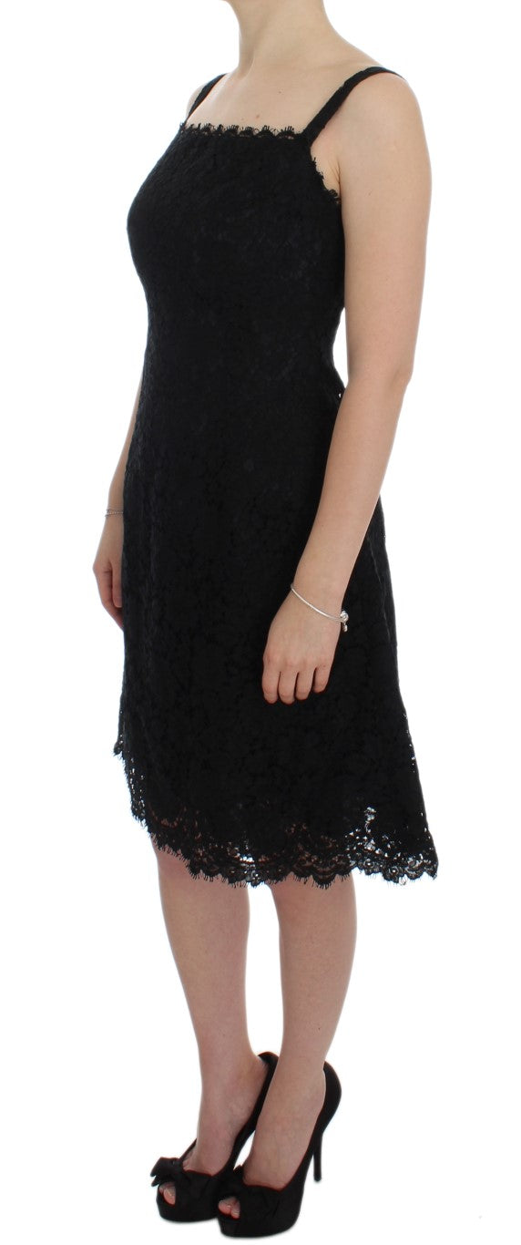 Vestido recto hasta la rodilla con encaje floral negro
