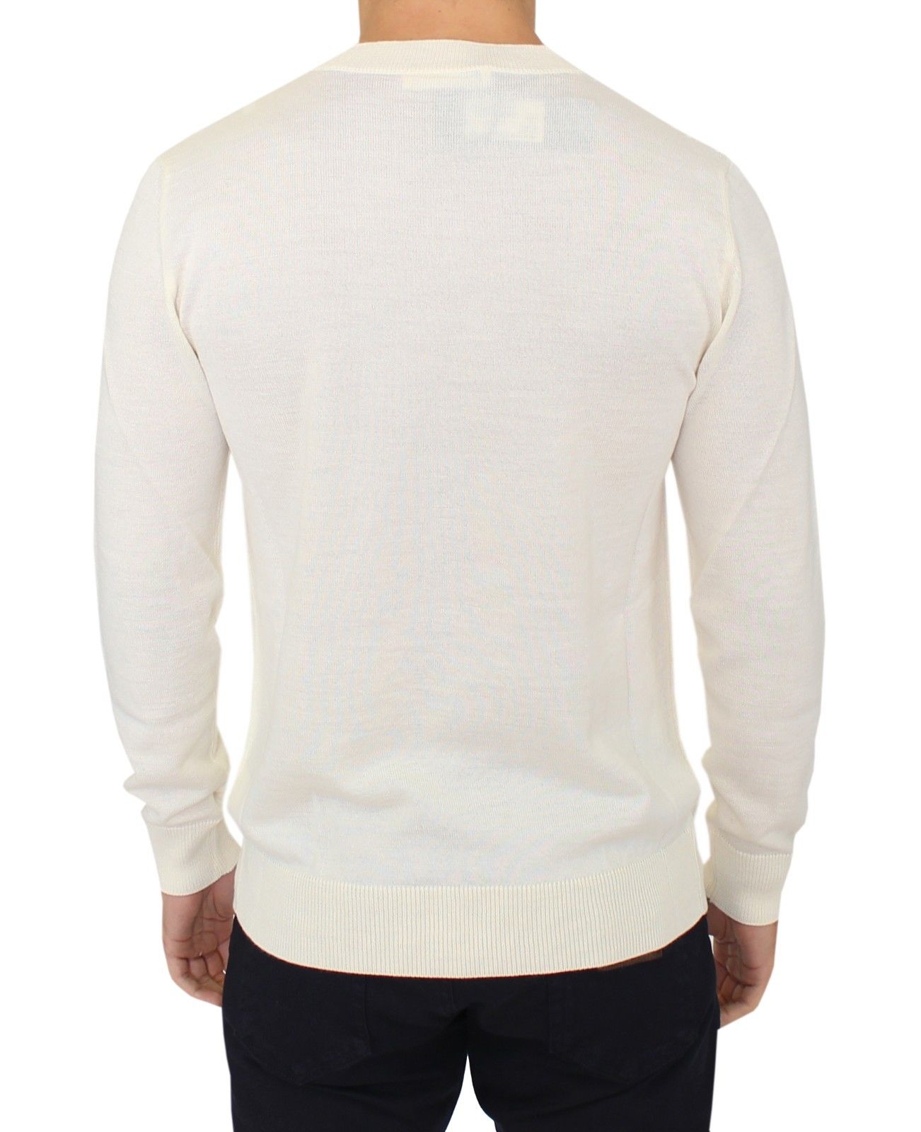 Jersey color blanco roto con cuello en V y mezcla de lana