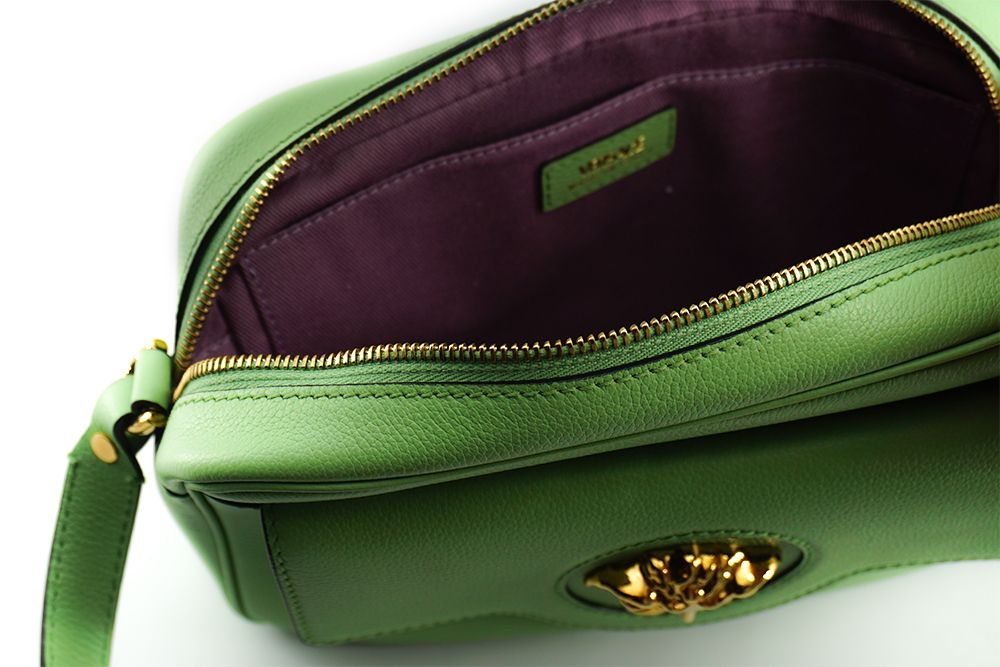 Bolso tipo cámara de piel de becerro verde menta
