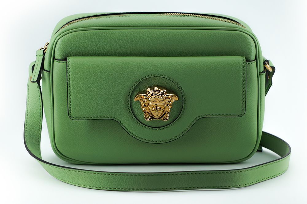 Bolso tipo cámara de piel de becerro verde menta