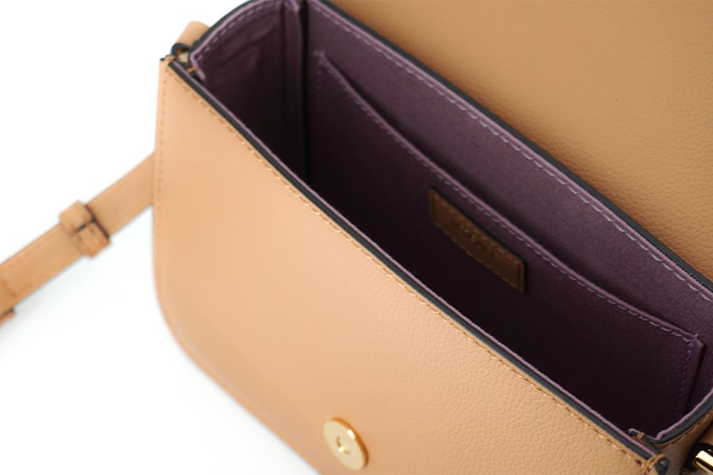 Bolso de hombro de piel de becerro marrón