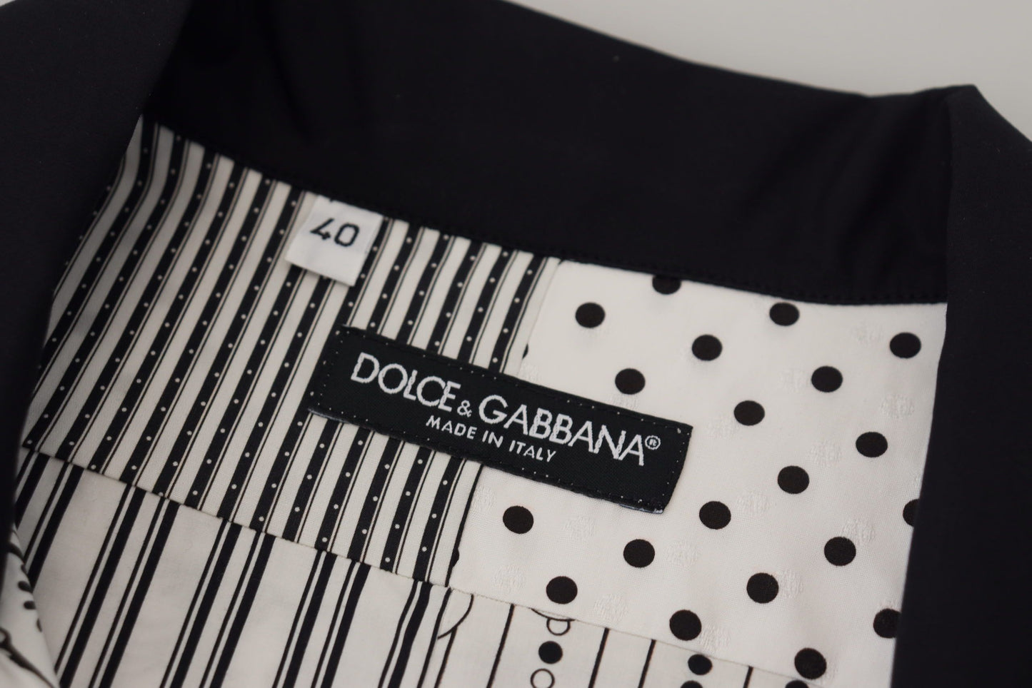 Camisa con botones estampada negra blanca