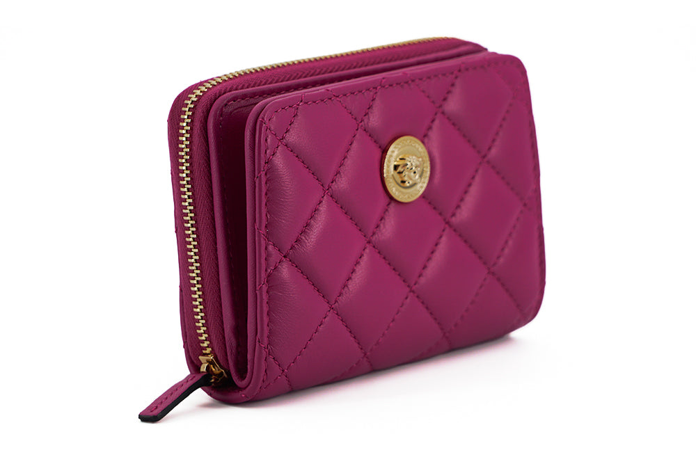 Cartera plegable con cremallera alrededor de piel de napa morada