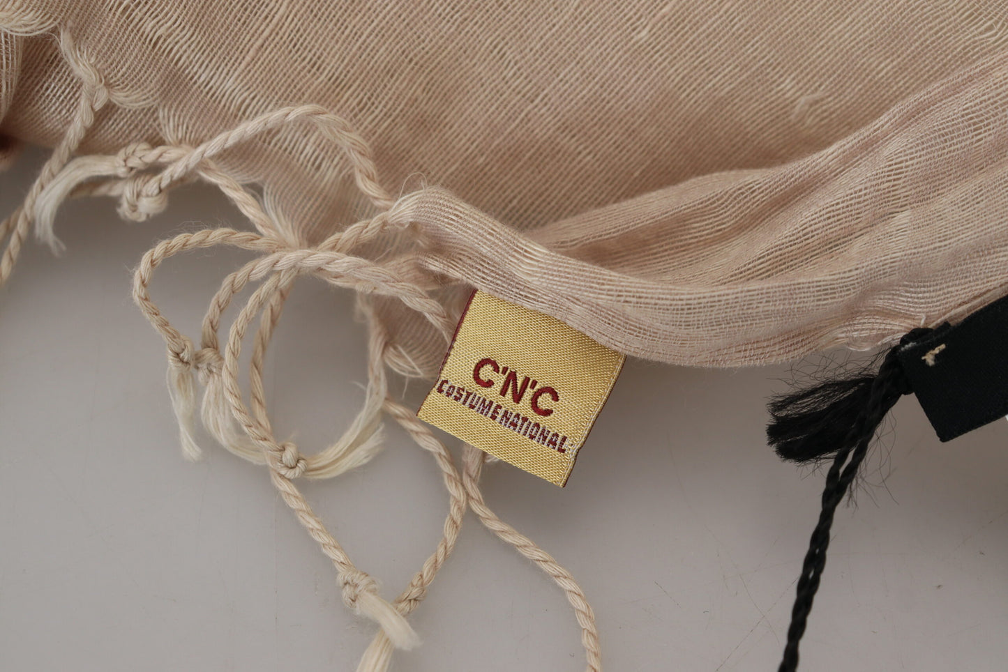 Fular tipo chal de algodón beige con flecos