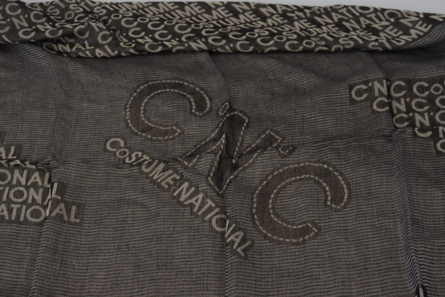 Sciarpa scialle avvolgente con collo in maglia con logo grigio
