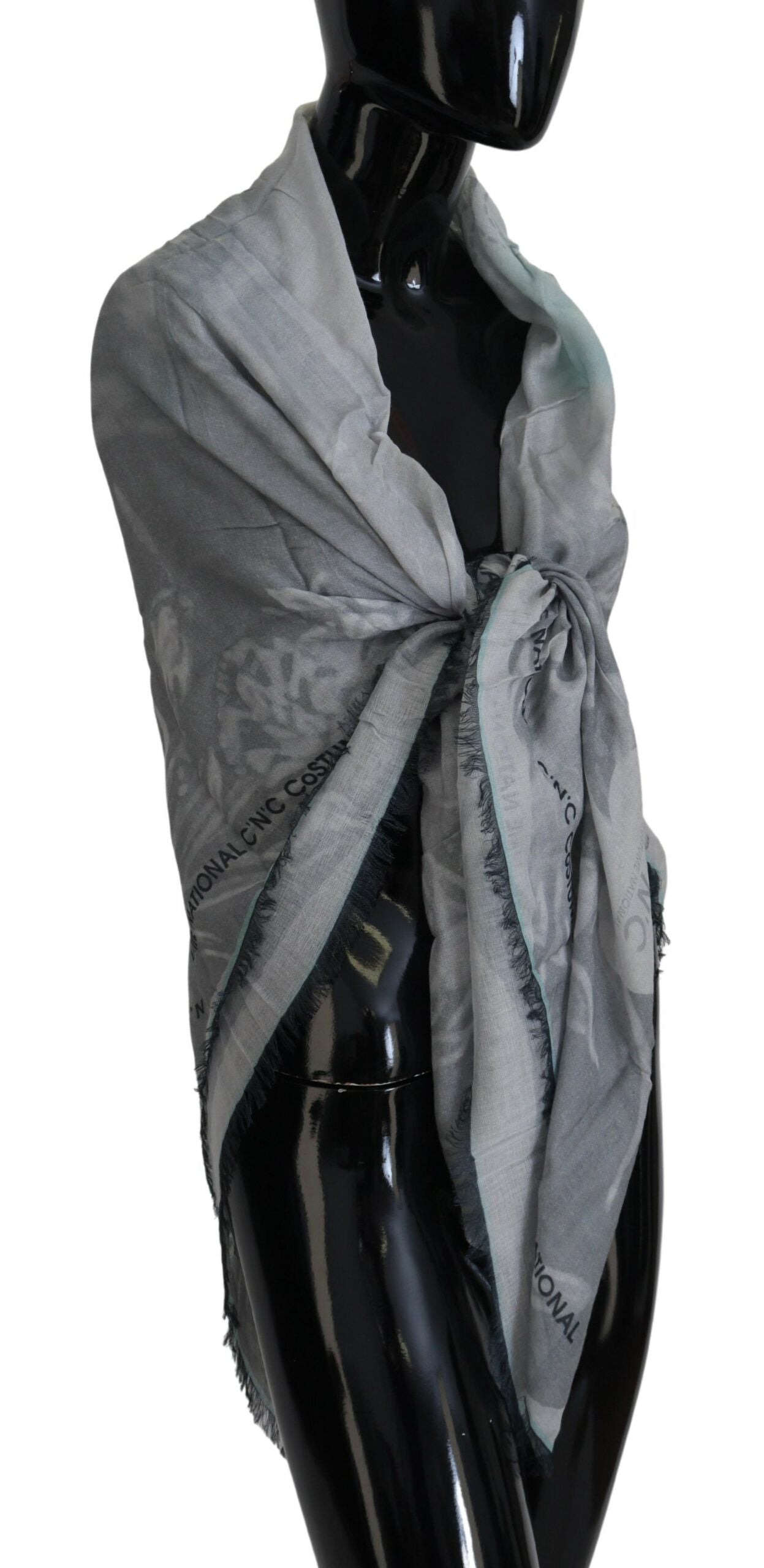 Sciarpa con frange e foulard con stampa grigia