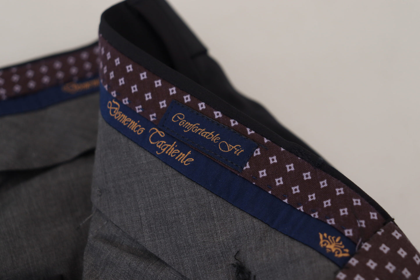 Pantaloni formali eleganti neri affusolati