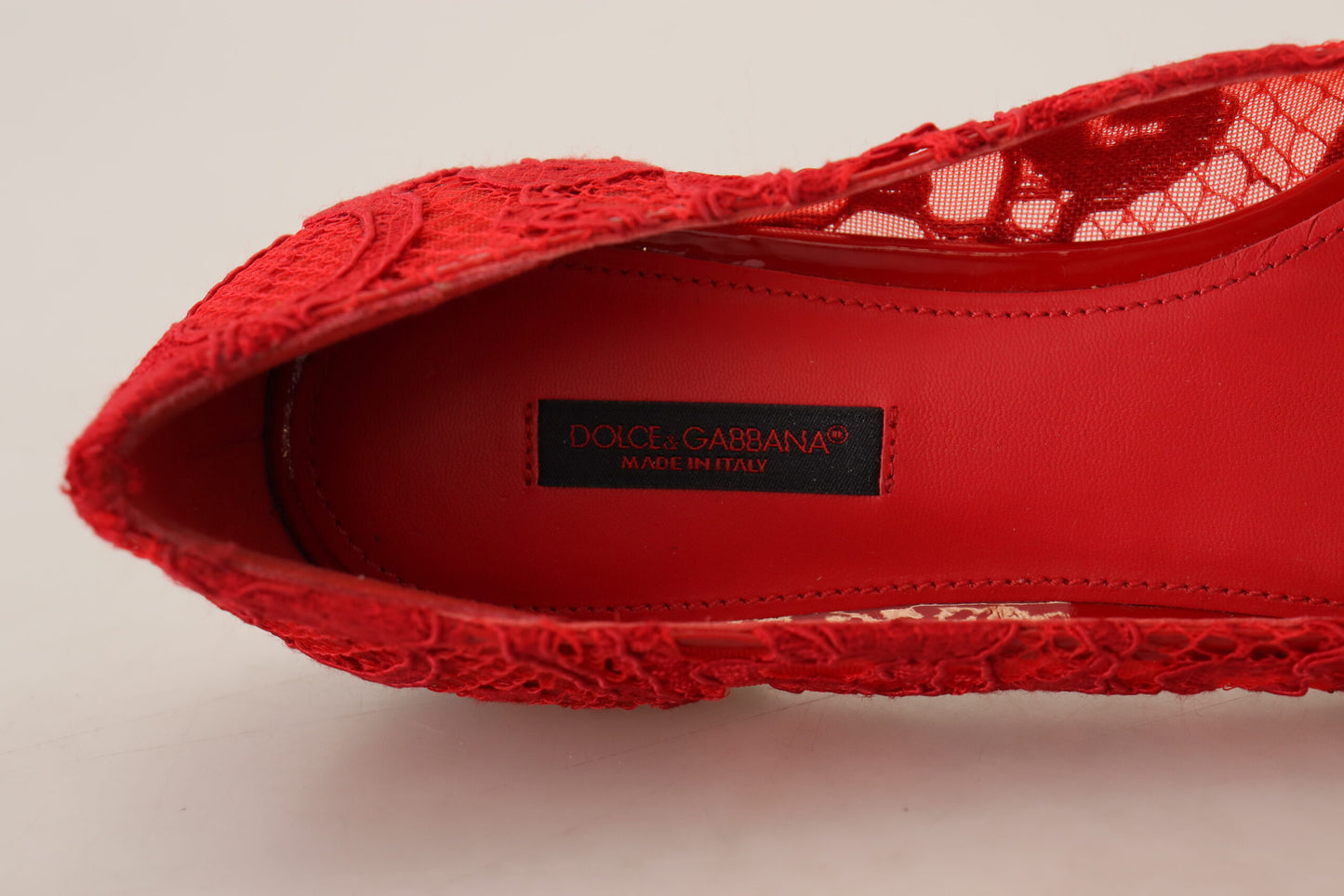 Dolce & Gabbana Rote Ballerinas mit Kristallverzierung