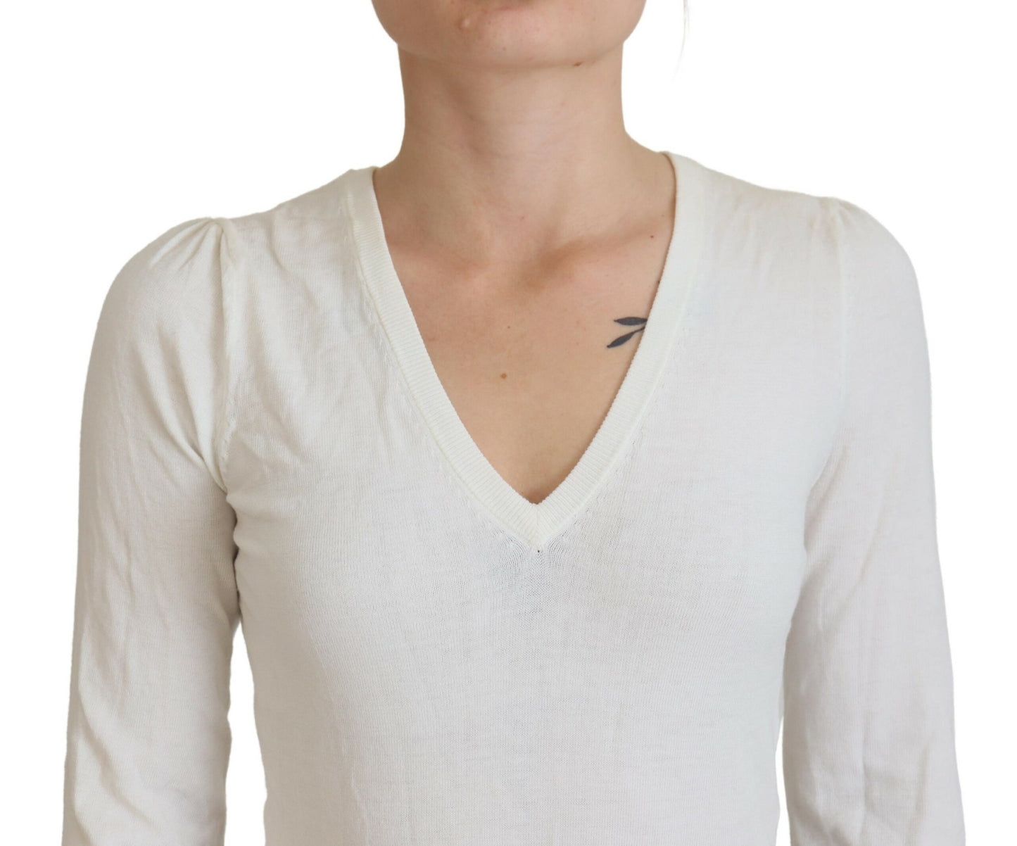 Blusa de mujer de manga larga con cuello en V color marfil