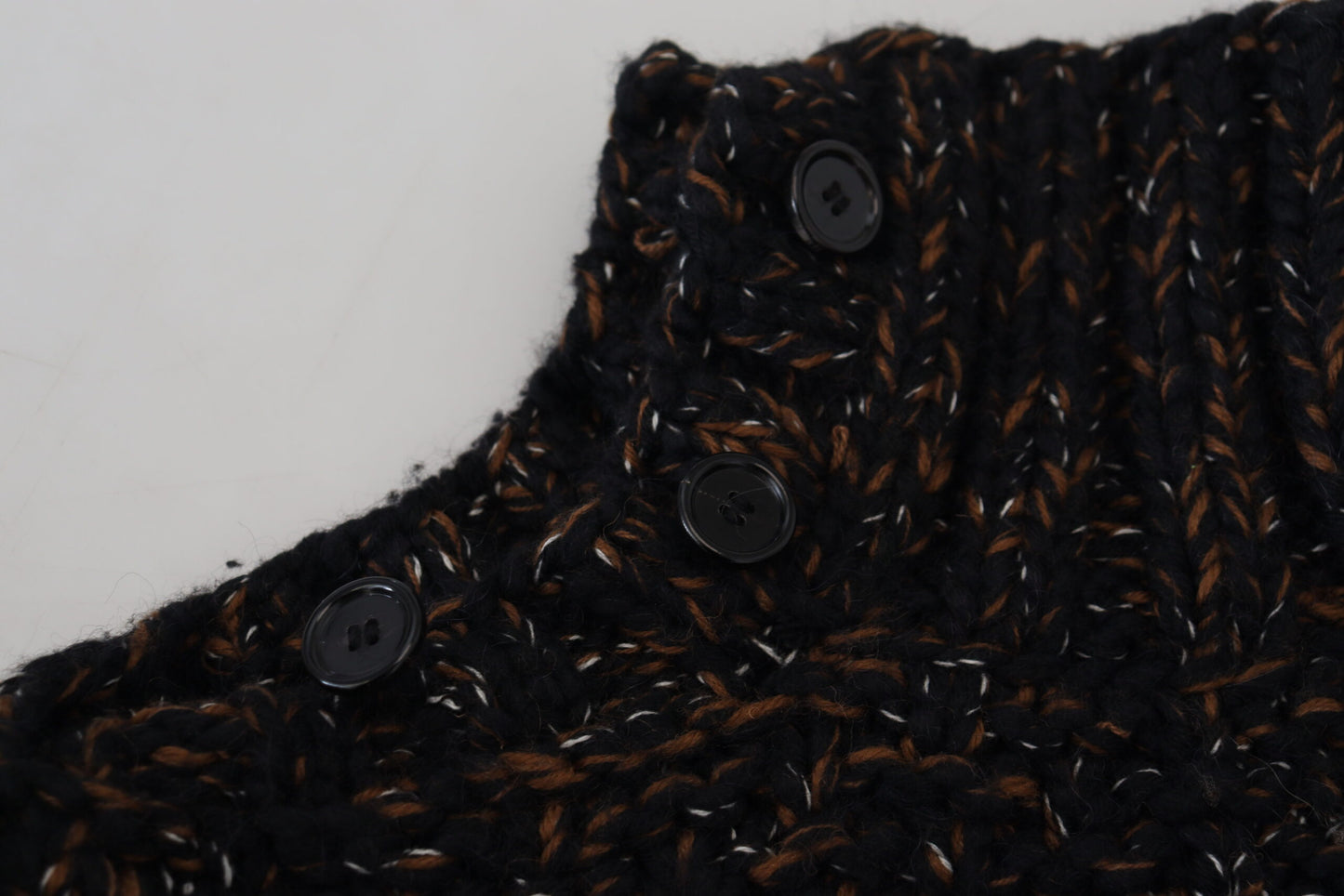 Jersey de cuello alto marrón de Fatto A Mano