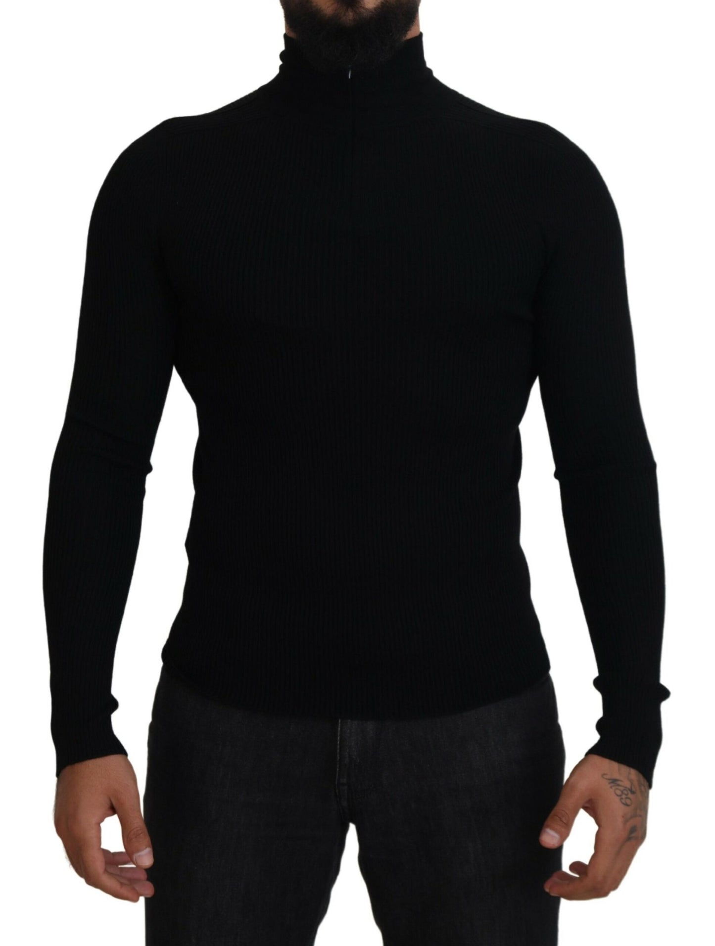 Jersey negro con cuello alto y media cremallera