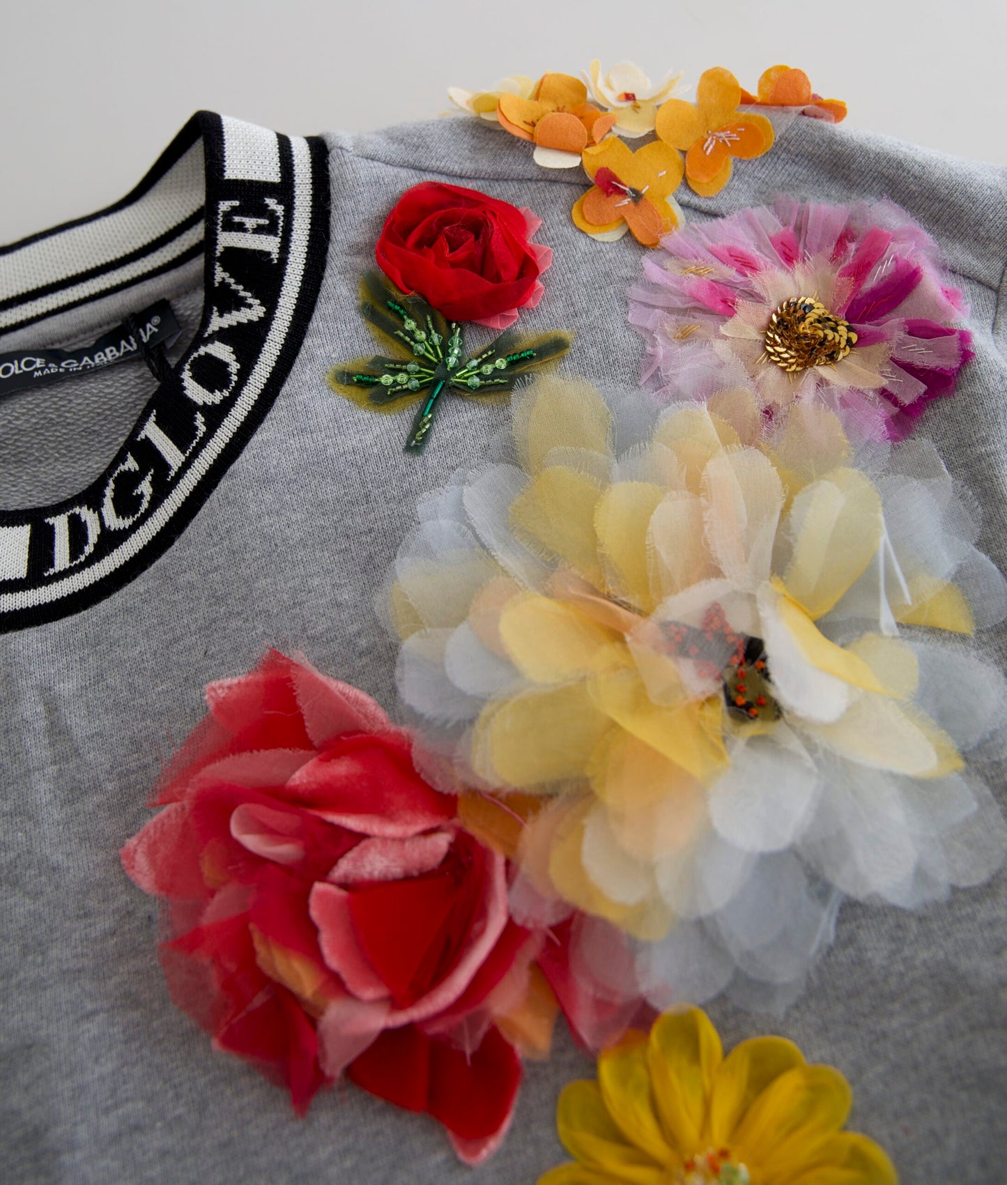 Jersey gris con estampado floral de DG Amore Queen