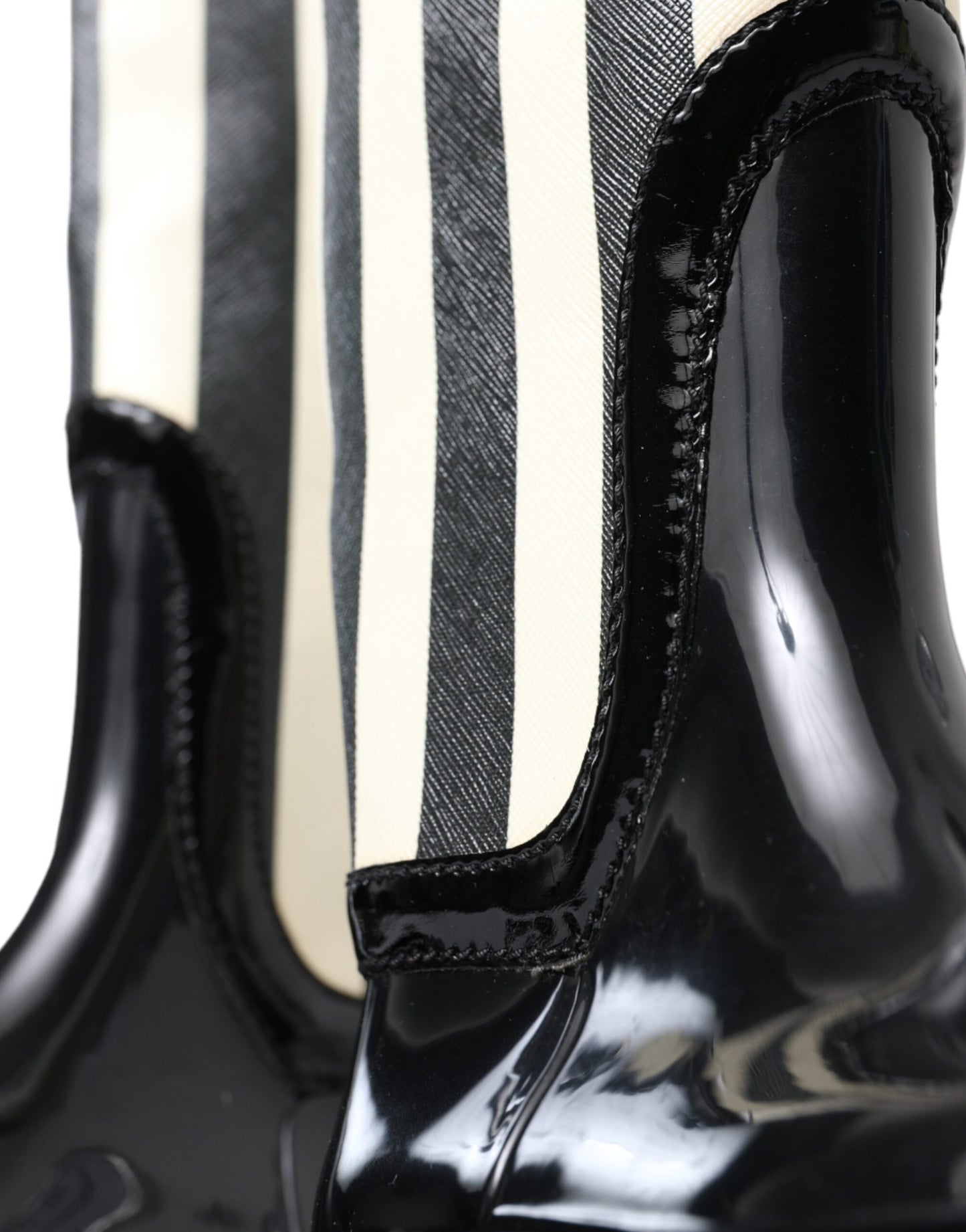 Dolce & Gabbana – Kniehohe Stiefel mit schwarzen und weißen Streifen