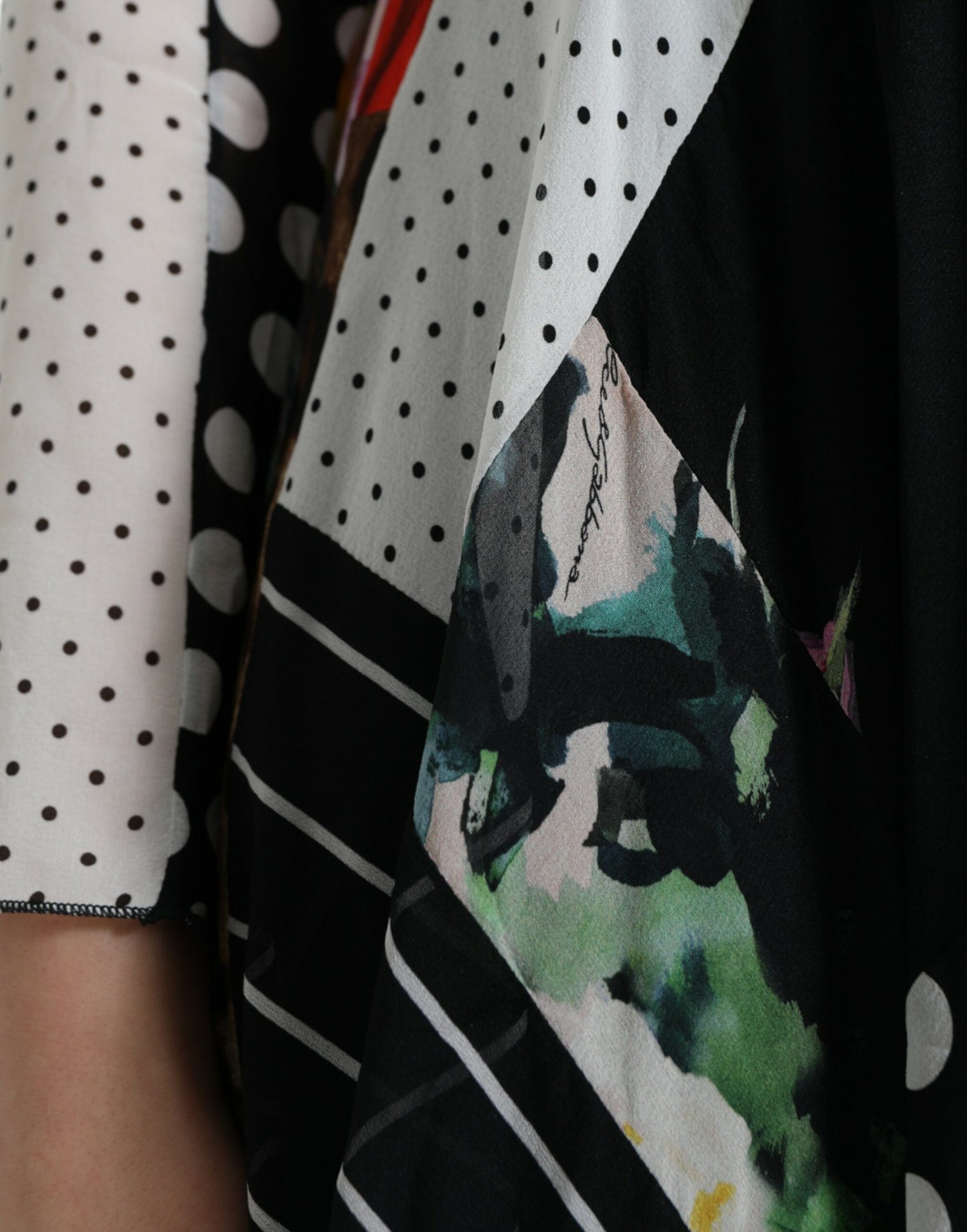 Dolce & Gabbana Elegantes Patchwork-Midikleid aus Seide in A-Linie