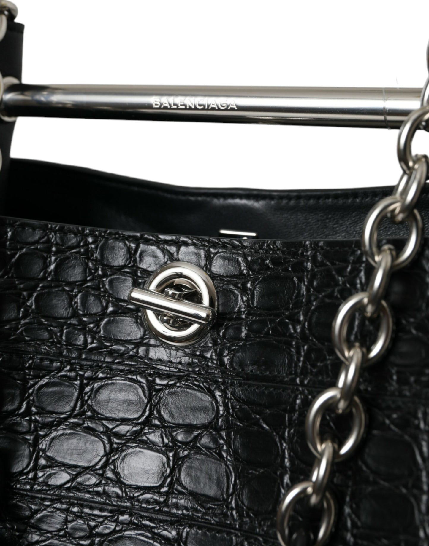 Sac Maxi seau en cuir crocodile noir élégant Balenciaga
