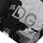 Dolce & Gabbana Mehrfarbige Camouflage DG Logo Strandmode Shorts Bademode