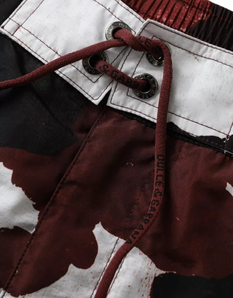 Dolce & Gabbana Mehrfarbige Camouflage DG Logo Strandmode Shorts Bademode