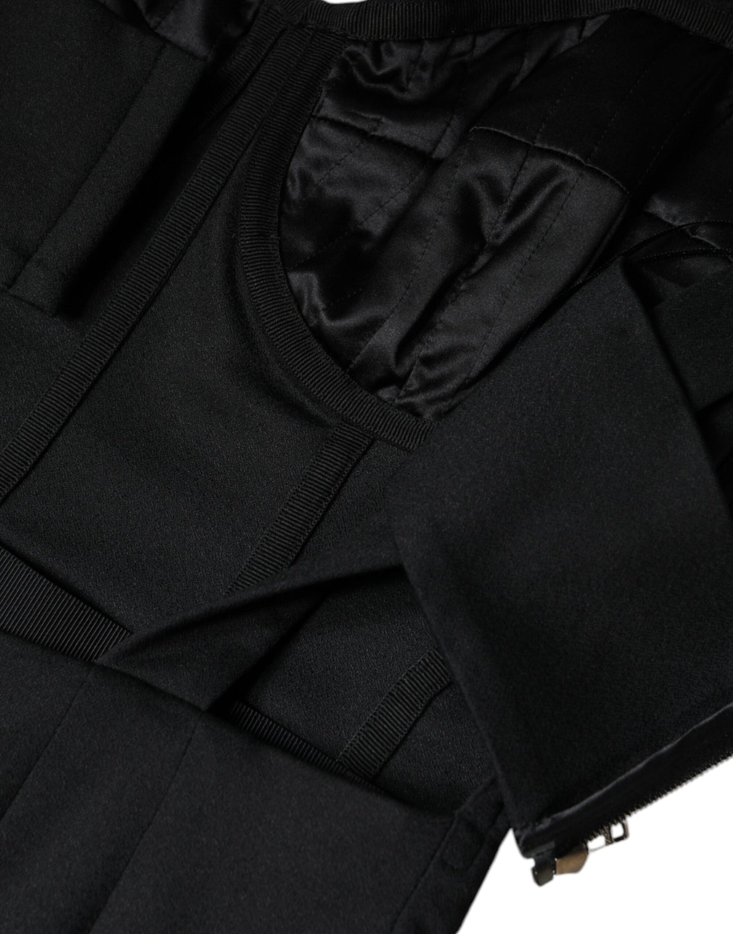 Dolce & Gabbana – Schwarzes, ärmelloses, figurbetontes Minikleid mit Cut-outs