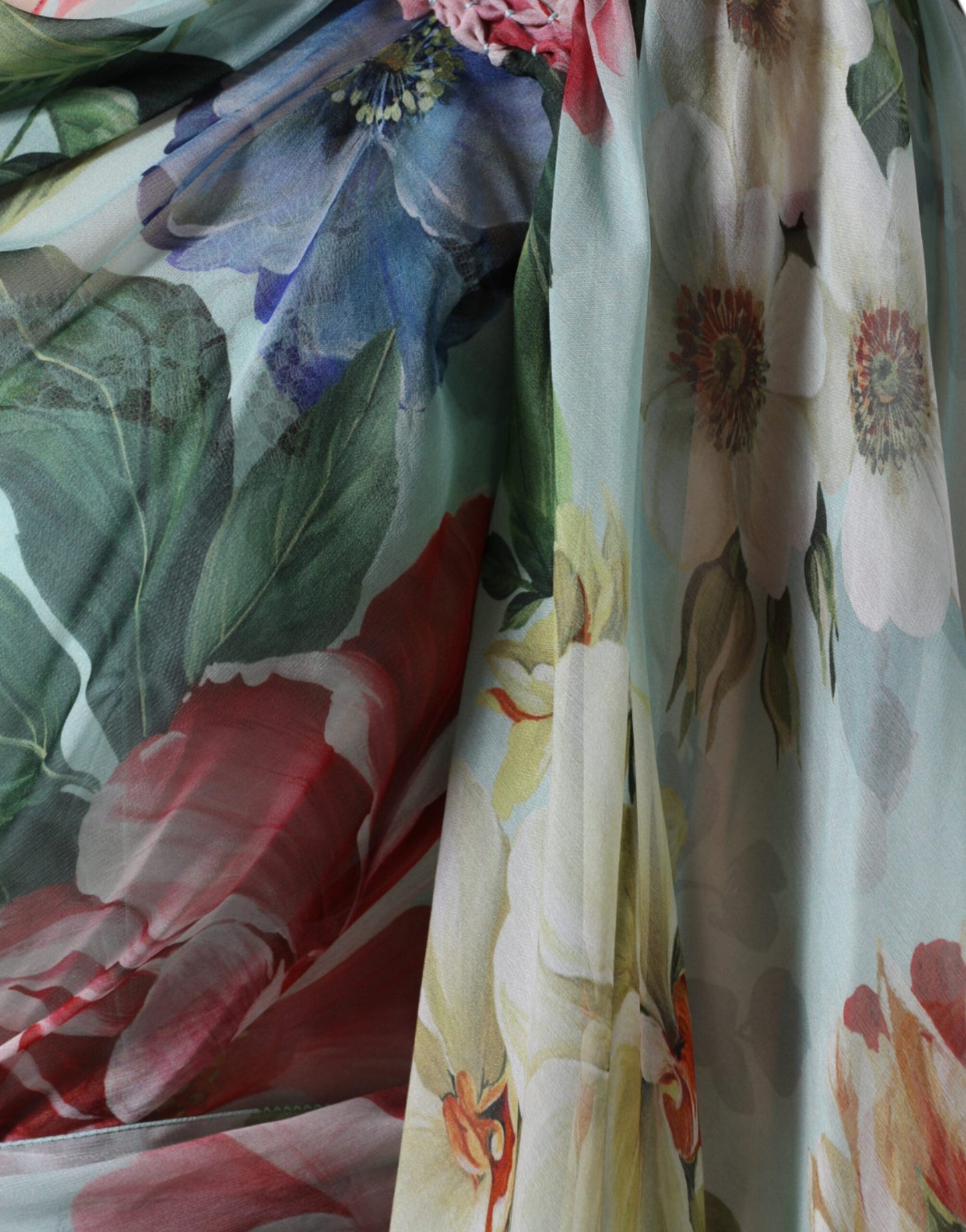 Dolce & Gabbana – Langes Seidenkleid mit mehrfarbigem Blumenmuster