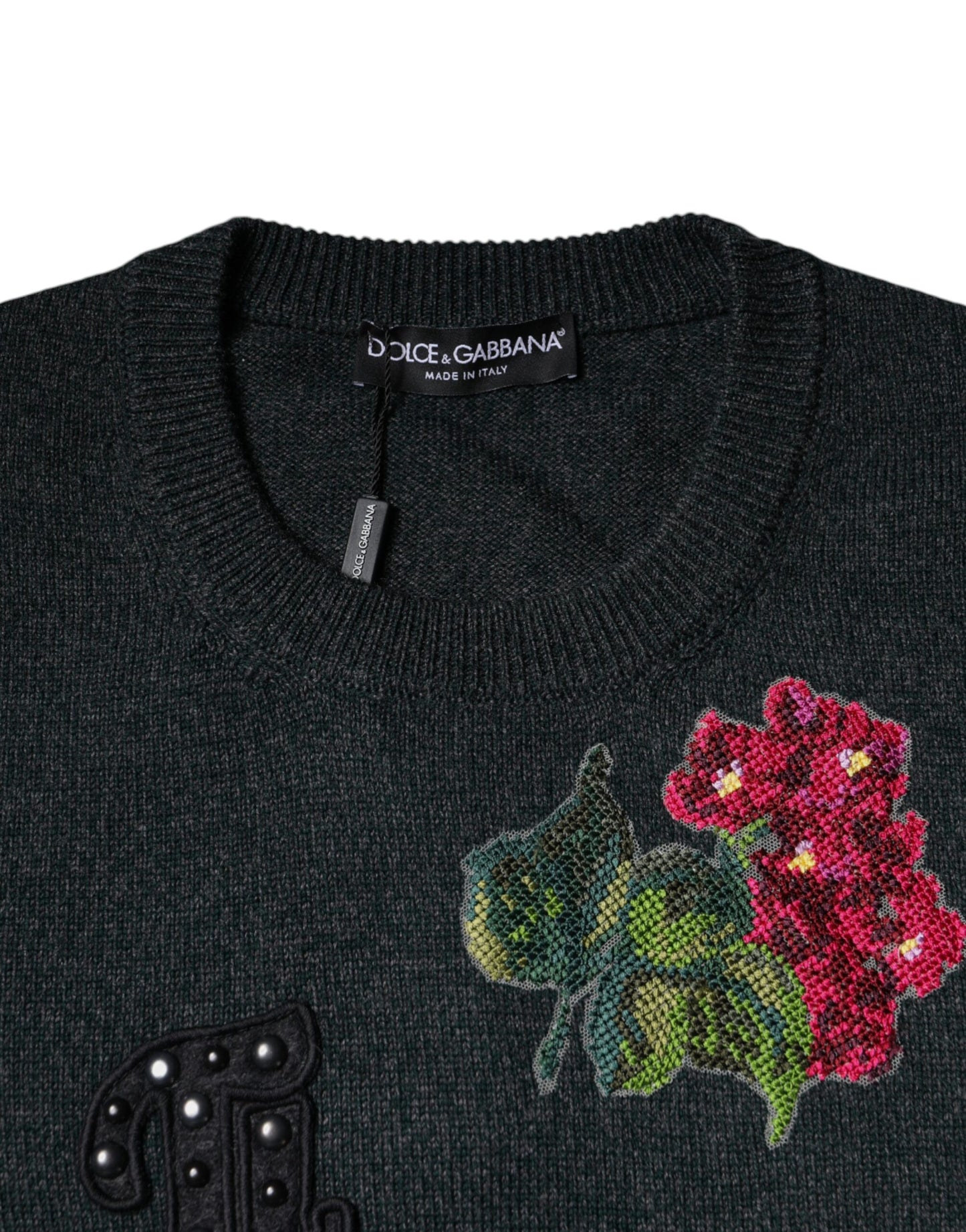 Dolce & Gabbana – Grauer Pullover mit Rundhalsausschnitt und Verzierung