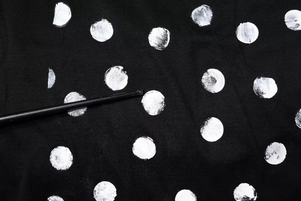 Dolce & Gabbana – Schwarzes T-Shirt mit Rundhalsausschnitt aus Baumwolle mit Polka Dots