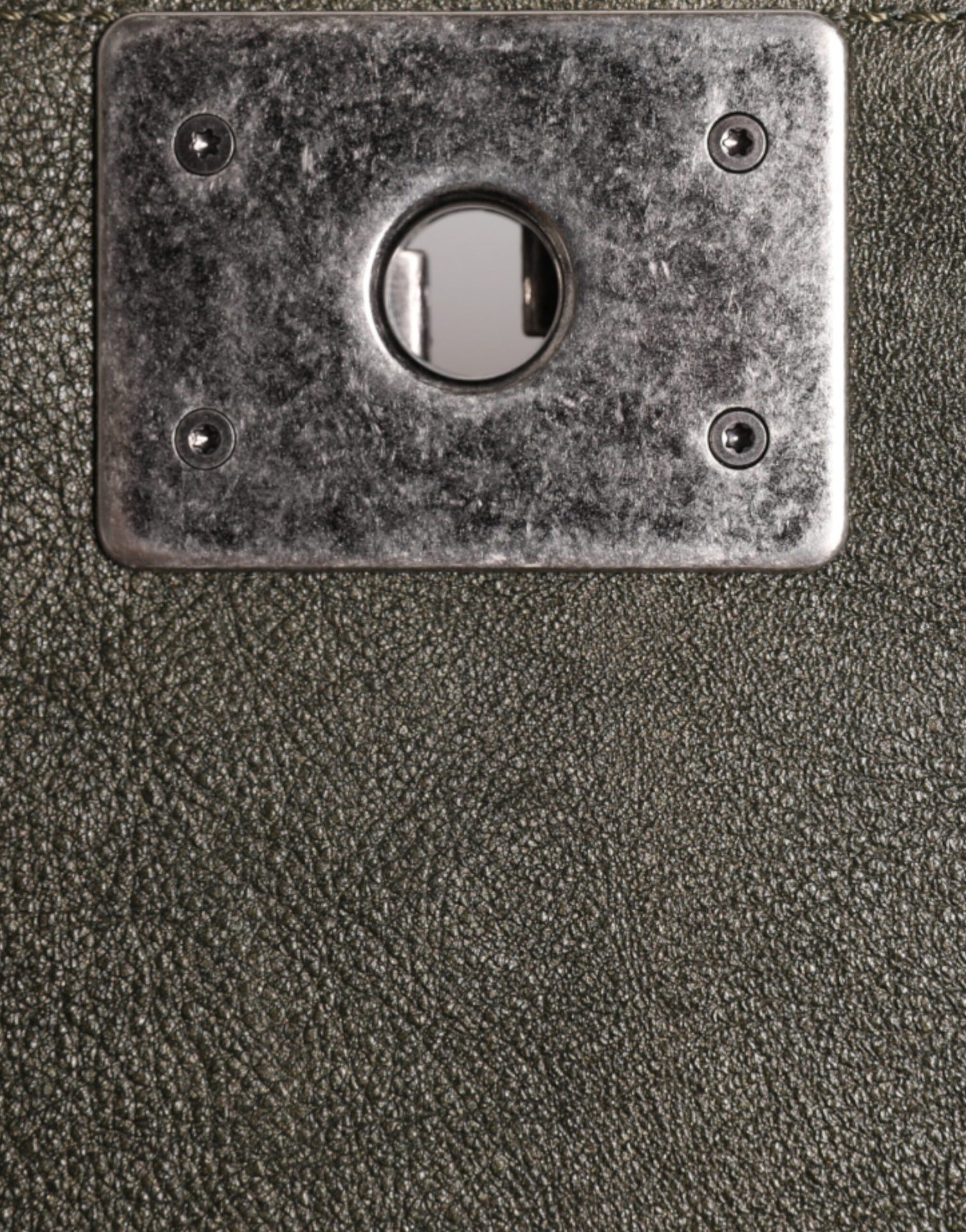 Sac à épaule en cuir vert foncé Chanel, sac à main en métal gris