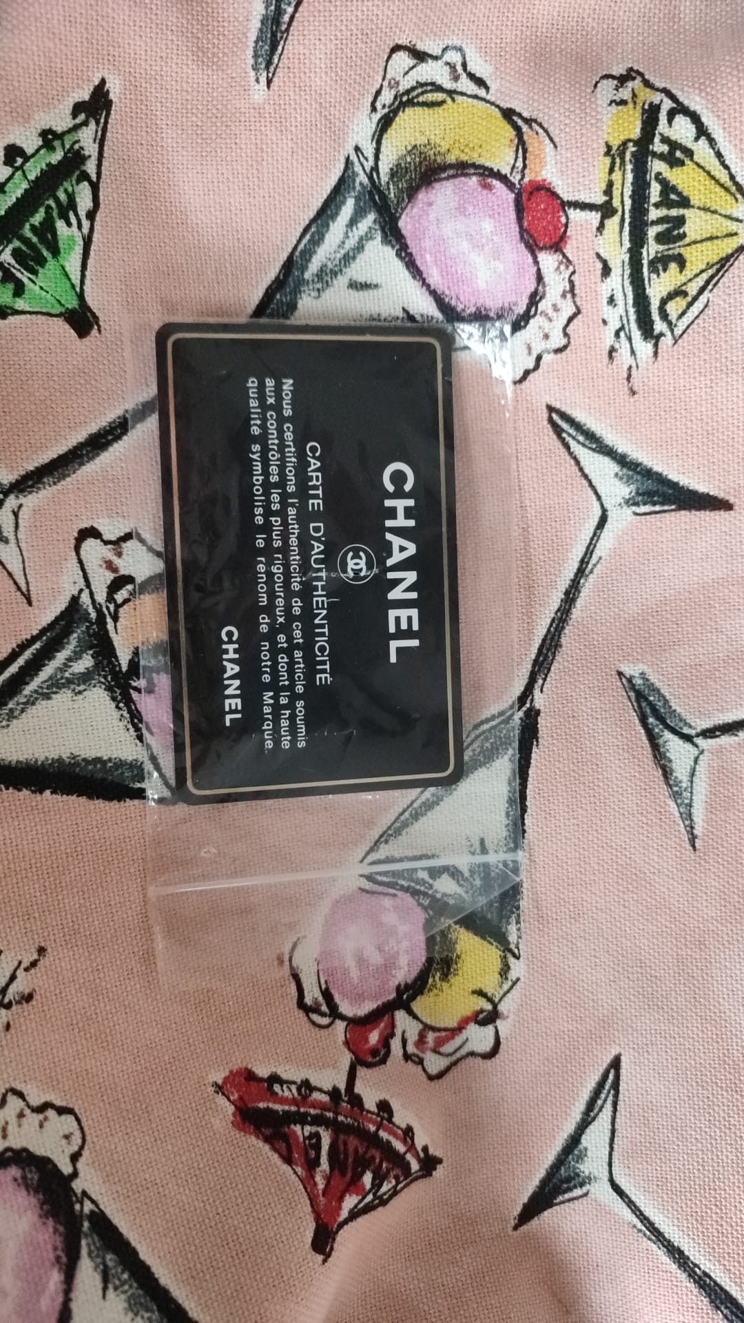 Sac à main imprimé en toile Parfait de la collection Croisière Rose de Chanel
