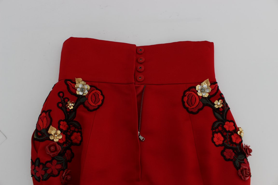Pantaloncini con rose di cristallo di seta rossa