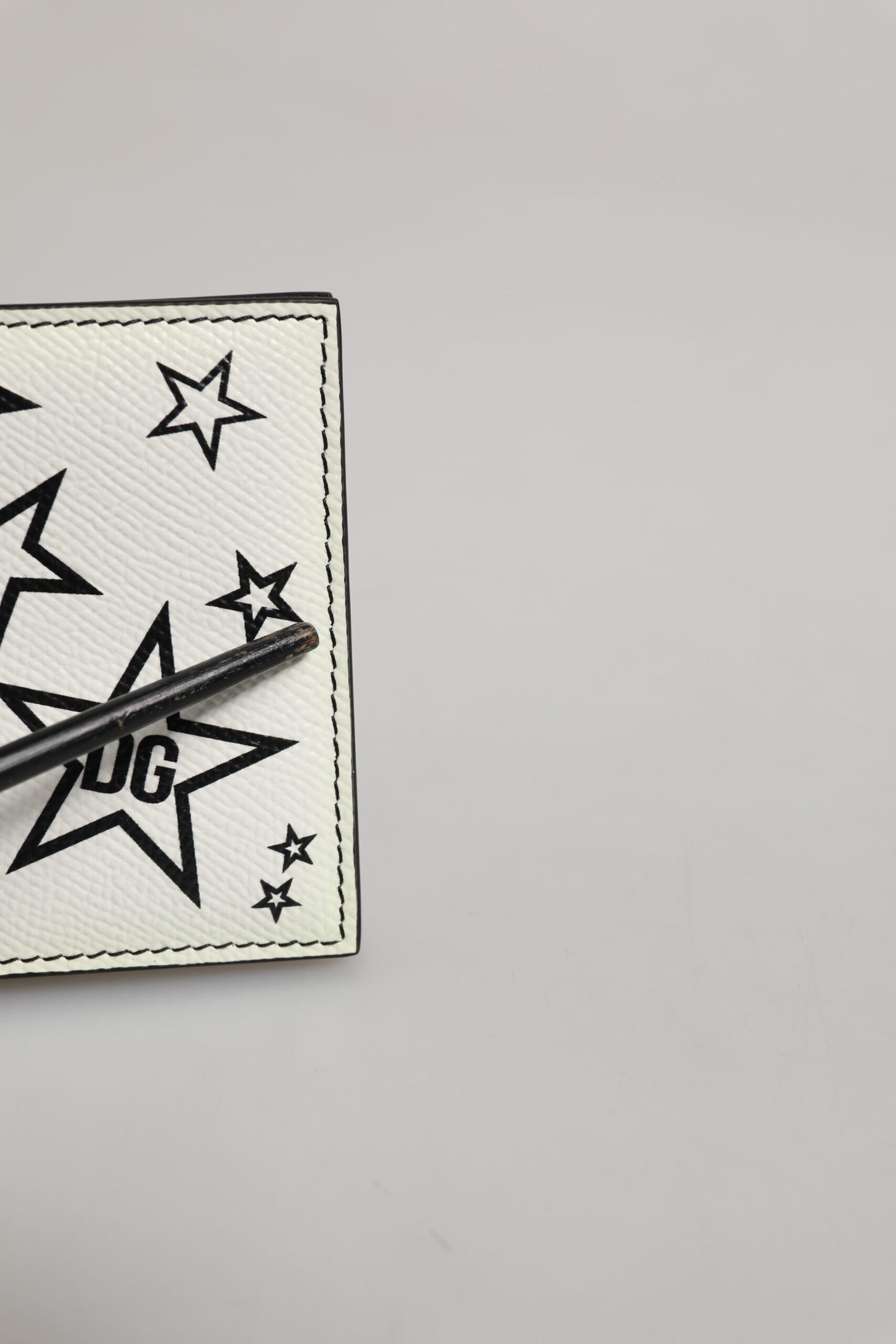 Dolce & Gabbana White Leather DG Star Logo Bifold Men Card Holder Wallet