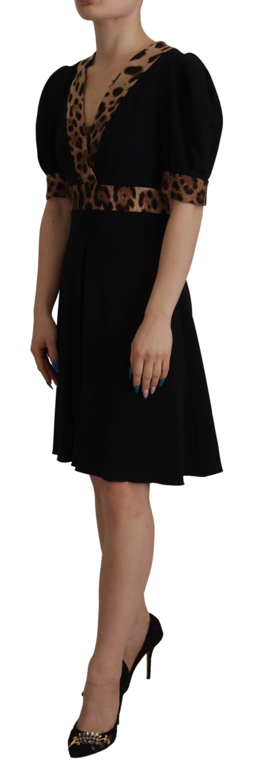 Dolce &amp; Gabbana Elegantes schwarzes A-Linien-Kleid mit V-Ausschnitt