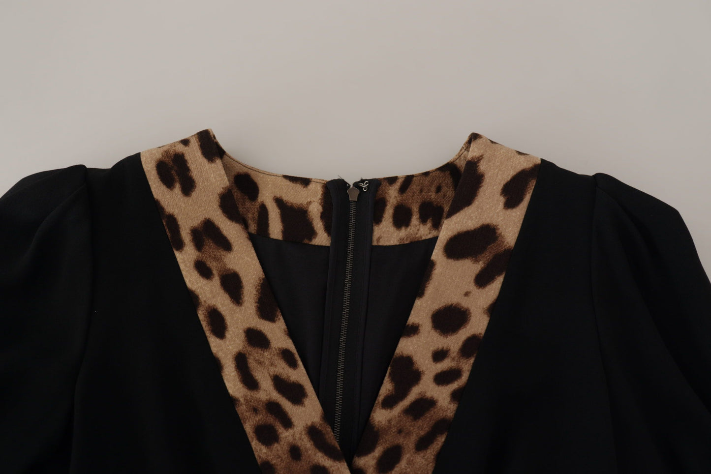 Dolce &amp; Gabbana Elegantes schwarzes A-Linien-Kleid mit V-Ausschnitt