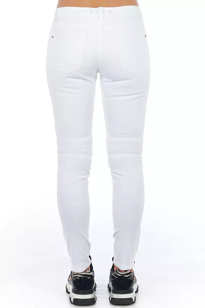 Weiße Baumwolljeans und -hose