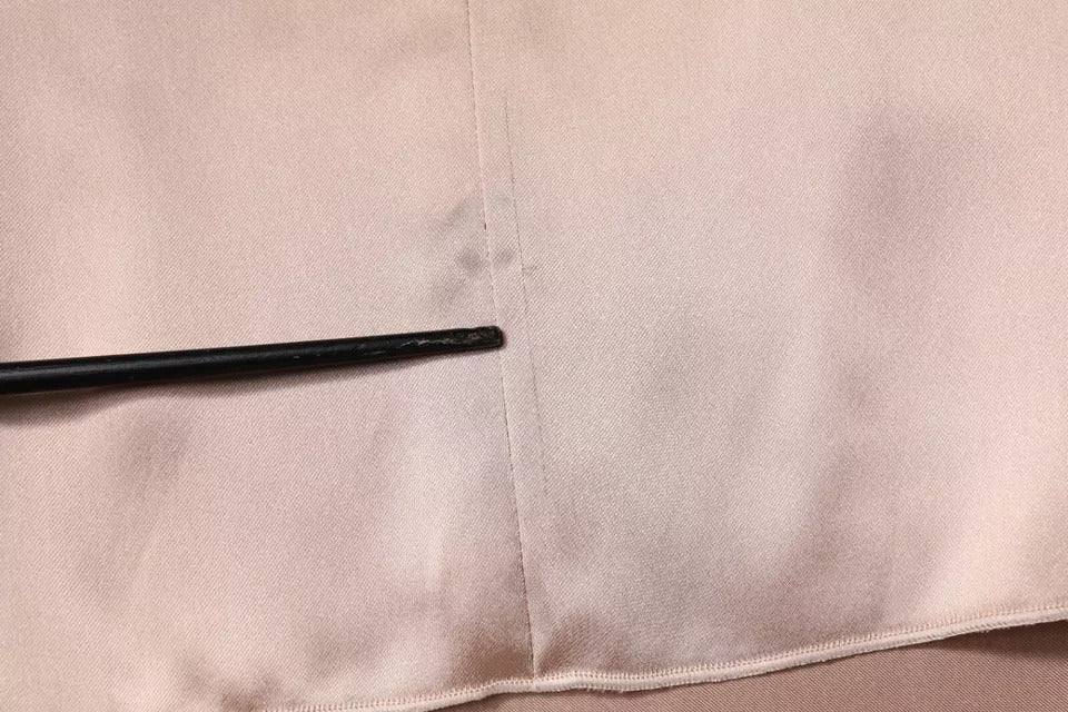 Emporio Armani – Rosafarbenes, langärmliges Etui-Wickel-Minikleid aus Satin