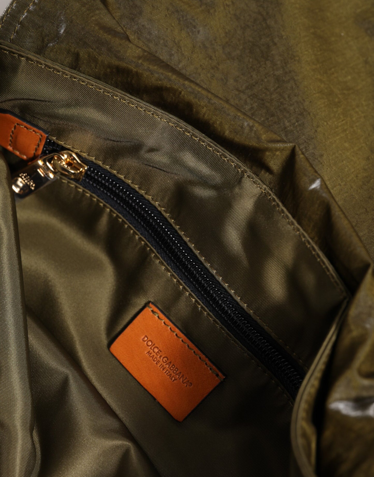 Dolce &amp; Gabbana Handtasche mit dunkelgrünem Nylon-Logo-Schulterriemen